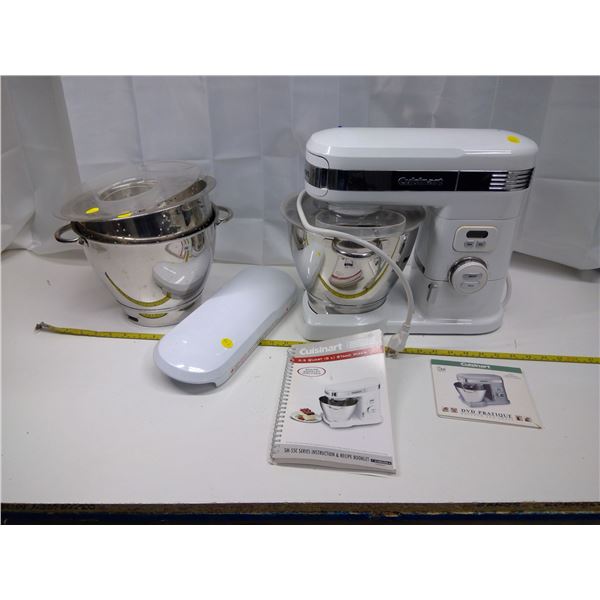 White Cuisinart Stand Mixer and Bowls