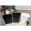 Image 2 : 3 Plastic Garbage Cans - 20-30L