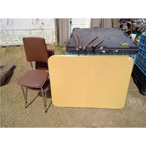 Table and Chairs - 4x3'