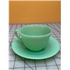 Image 1 : JADEITE ANCHOR HOCKING TEA CUP AND SAUCER