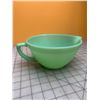 Image 1 : VINTAGE FIRE-KING JADEITE PITCHER