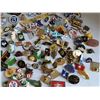 Image 7 : Lot of approx. 200 pins. US states, Canadian provinces, cities & more.