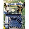 Image 1 : Antique, ornate Singer sewing machine & pedal. Unknown working condition.