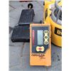 Image 2 : Dewalt Lazar Level will accept 9.6/12/14.4/18v battery, Topcon wall mount & Acculine Pro 40-6710 (ne