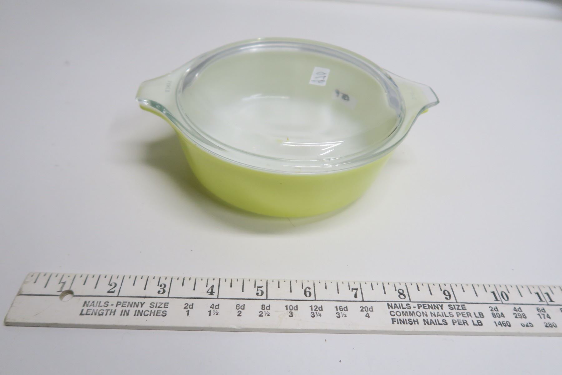 Pyrex 471 1 Pint Yellow Casserole Baking Dish w/ Lid
