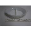 Image 2 : Mid Century Glasbake Atomic Grey Star Burst Pattern Serving Casserole Dish