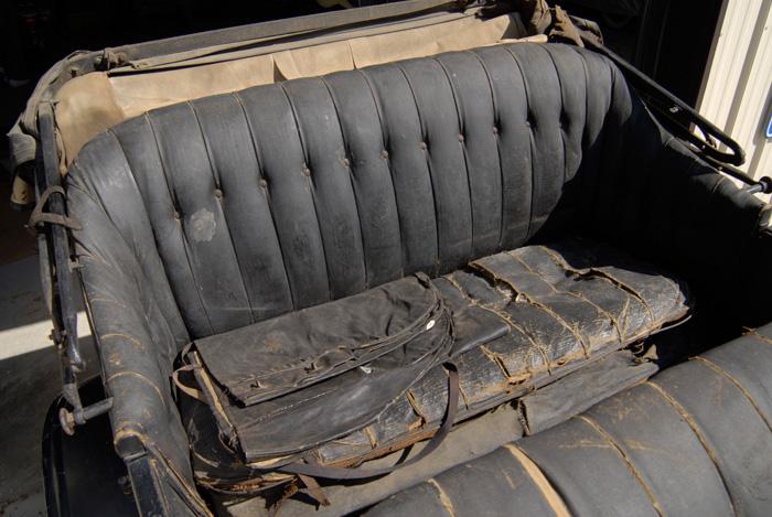 Ford 1923 Model T Touring Sedan 