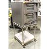 Image 1 : BAKERS PRIDE ELECTRIC PIZZA OVEN W/ NEW STONES M# P44, 7200W