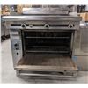 Image 4 : US RANGE CONVECTION OVEN W/ 36" GRILL TOP