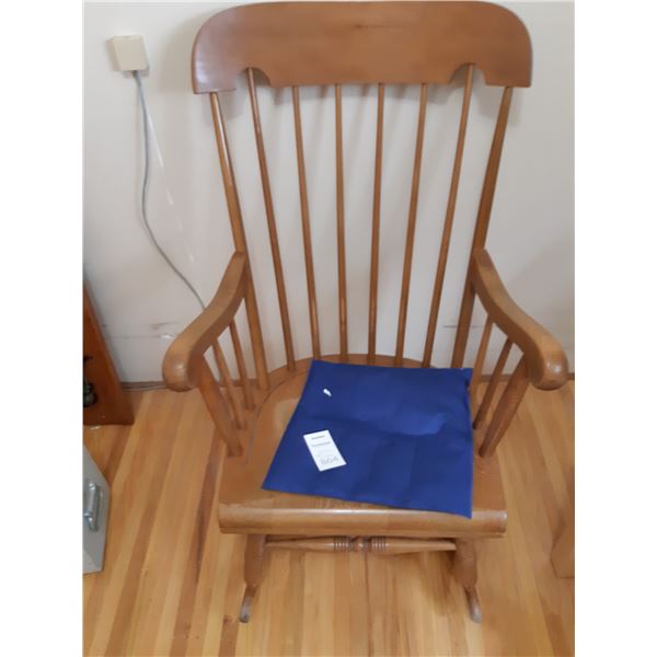 Maple Rocking Chair Cat B