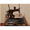 Image 3 : Mini Sewing Machine In Box Cat A