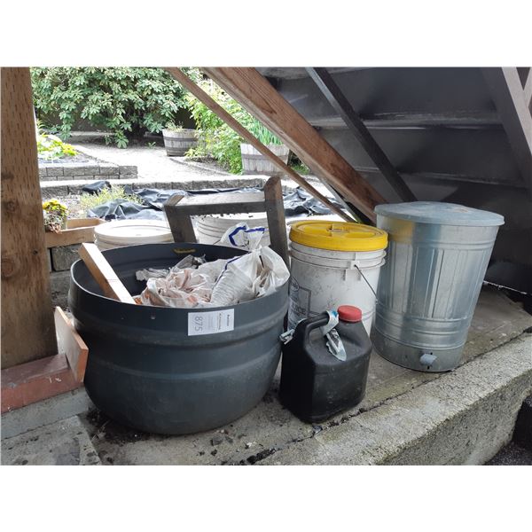 Garden Fertilizers and Lawn Mulch Cat C