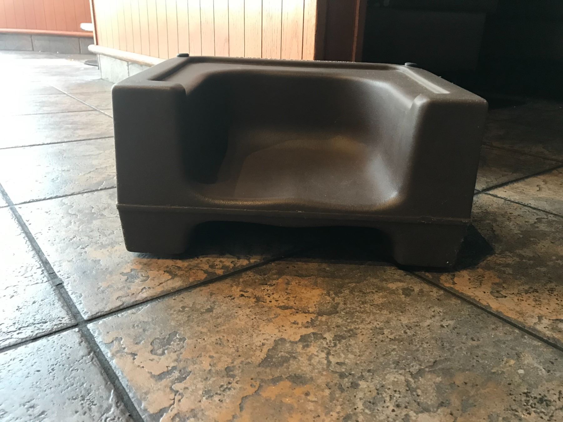 4 X KIDS SEAT RISERS