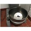 Image 2 : HOBART P660 MIXER. 60 QT WITH DOUGH HOOK, SAFETY GUARD