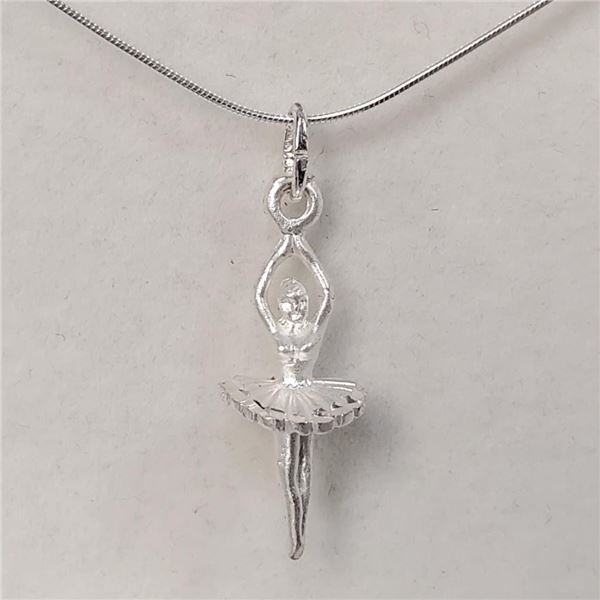 Silver Necklace (~length 18 inches) (~weight 4.2g), Suggested Retail Value $120