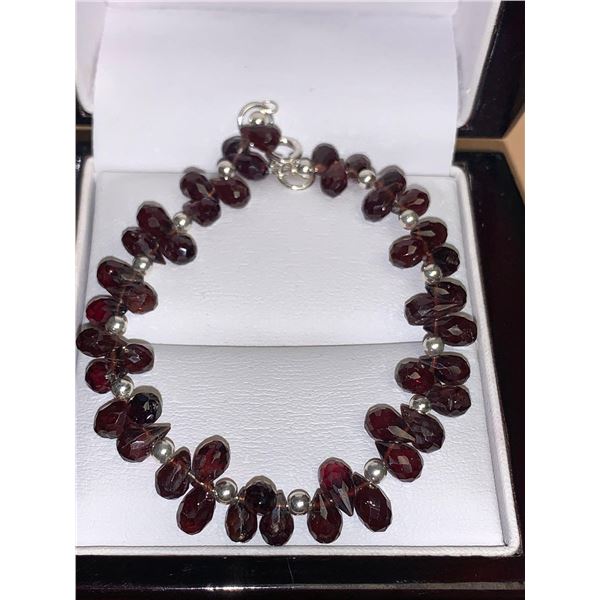 Ladies Natural Garnet Gemstones 18.55 Carat Briolette cut Bracelet with Appraisal Certificate $1200.