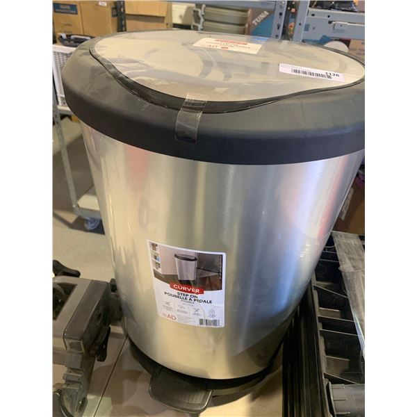 Curver Step-on Kitchen Trash Bin