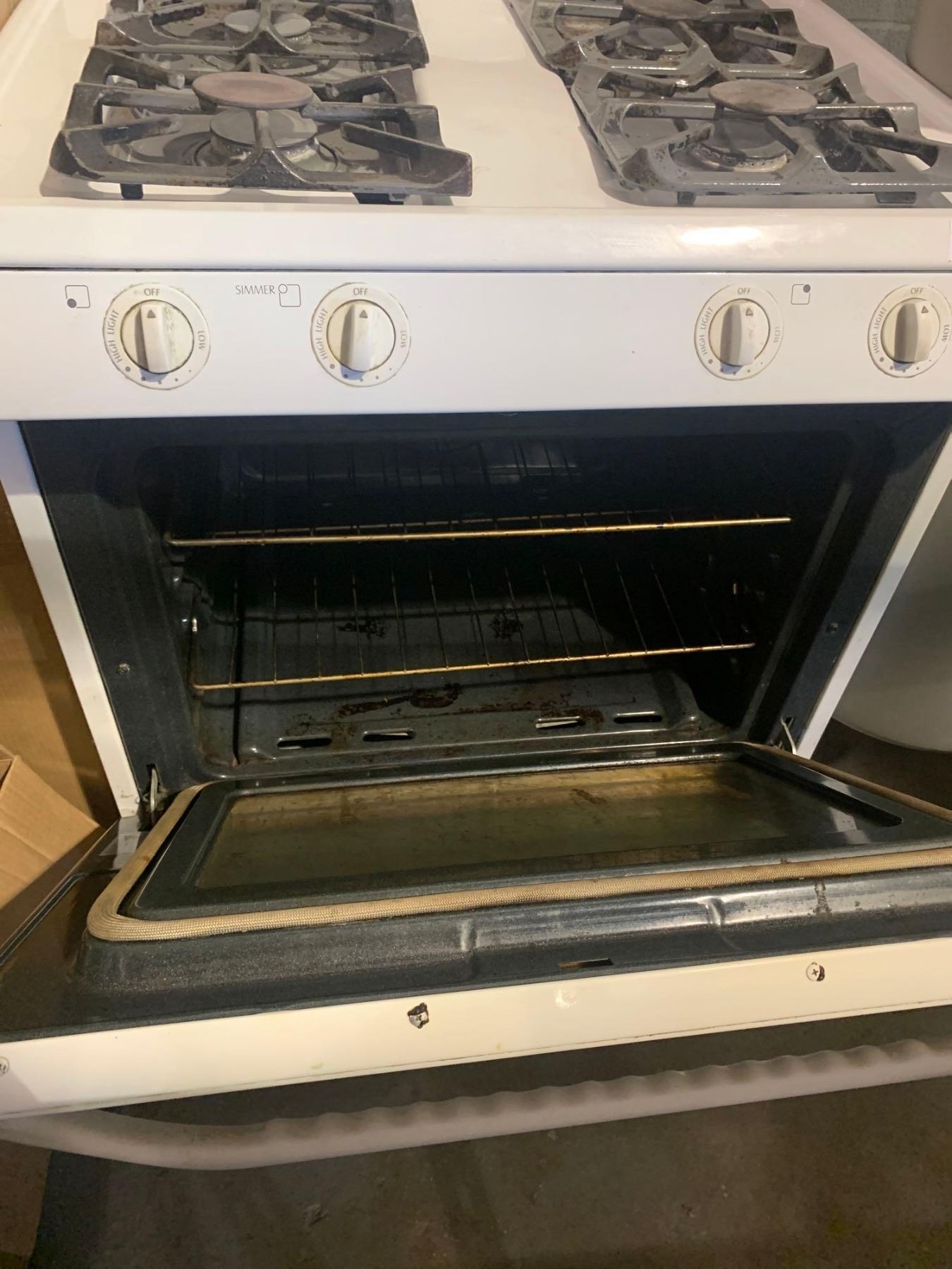 Maytag Advanced Cooking System Super Capacity Plus 4 Burner Gas Home ...