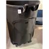 Image 2 : Rubbermaid Roughneck 32 Rolling Gal Trash Bin - NO LID