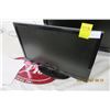 Image 1 : Samsung Flatscreen 46" w/Stand