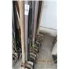 Image 2 : 15-Square Shovels - 15 X $