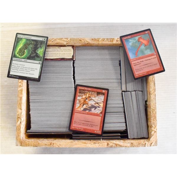 WOODEN BOX OF MAGIC CARDS