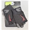 Image 1 : NEW PAIR OF MENS MEDIUM NIKE ULTIMATE HEAVY WEIGHT