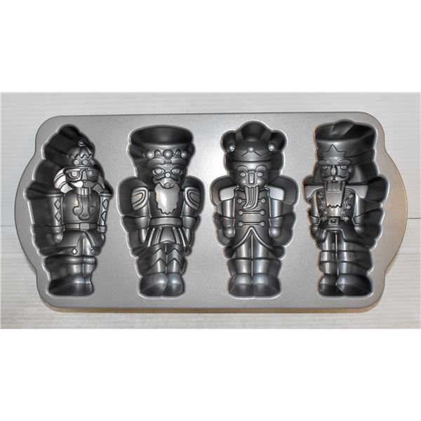 NEW UNPACKED 4 SLOT NUTCRACKER MOLD, BAKING