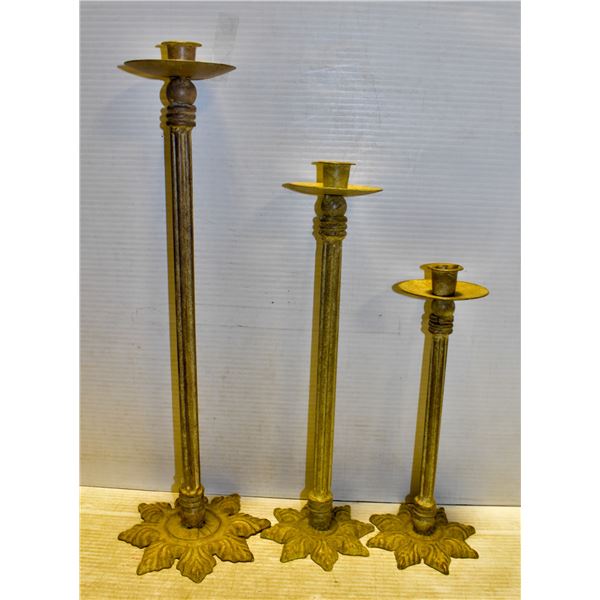 SHOWHOME 3 METAL CANDLESTICKS, DETAILED BASES