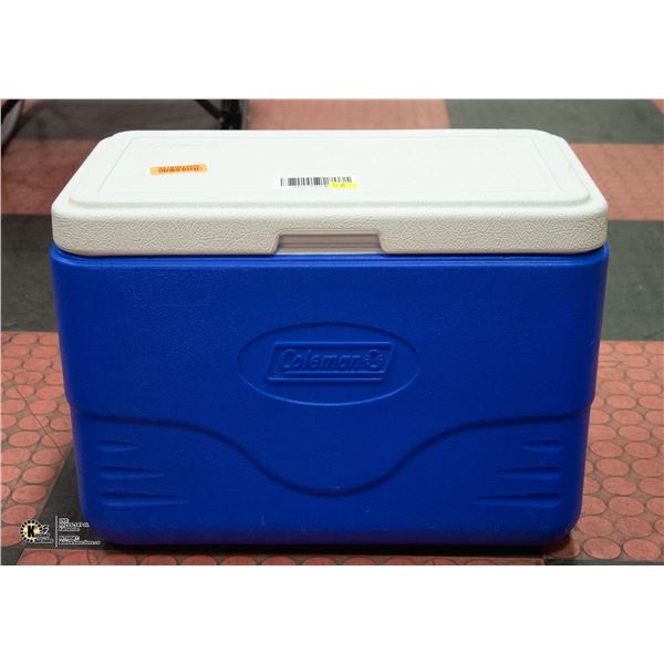 COLEMAN BLUE/WHITE CAMPING COOLER, AMZ SES