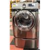 Image 2 : SAMSUNG SILVER DRYER WITH PEDESTAL