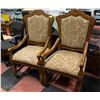 Image 1 : 2 MATCHING CHAIRS