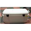 Image 1 : IGLOO 100 QT MARINE EXTRA-LARGE COOLER