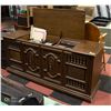 Image 1 : FLEETWOOD CONSOLE STEREO INCLUDES AM/FM, STEREO