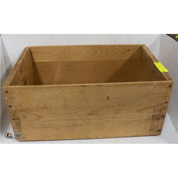 ANTIQUE B.C. FRUIT WOOD CRATE/BOX