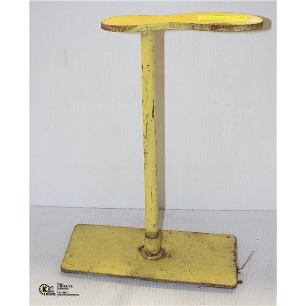 VINTAGE METAL YELLOW SHOE COBBLERS STAND