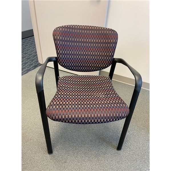 CHECKERED PATTERNED OFFICE STACKING ARM CHAIR