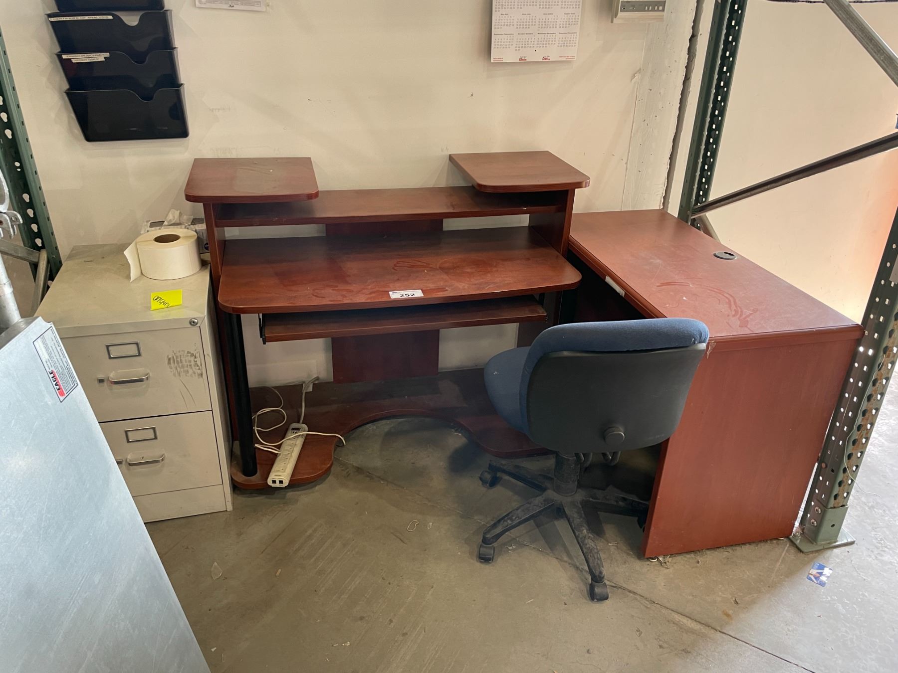 Reciving Desk CONTENT OF WAREHOUSE SHIPPING / RECEIVING DESK INCLUDING: CHERRY ...