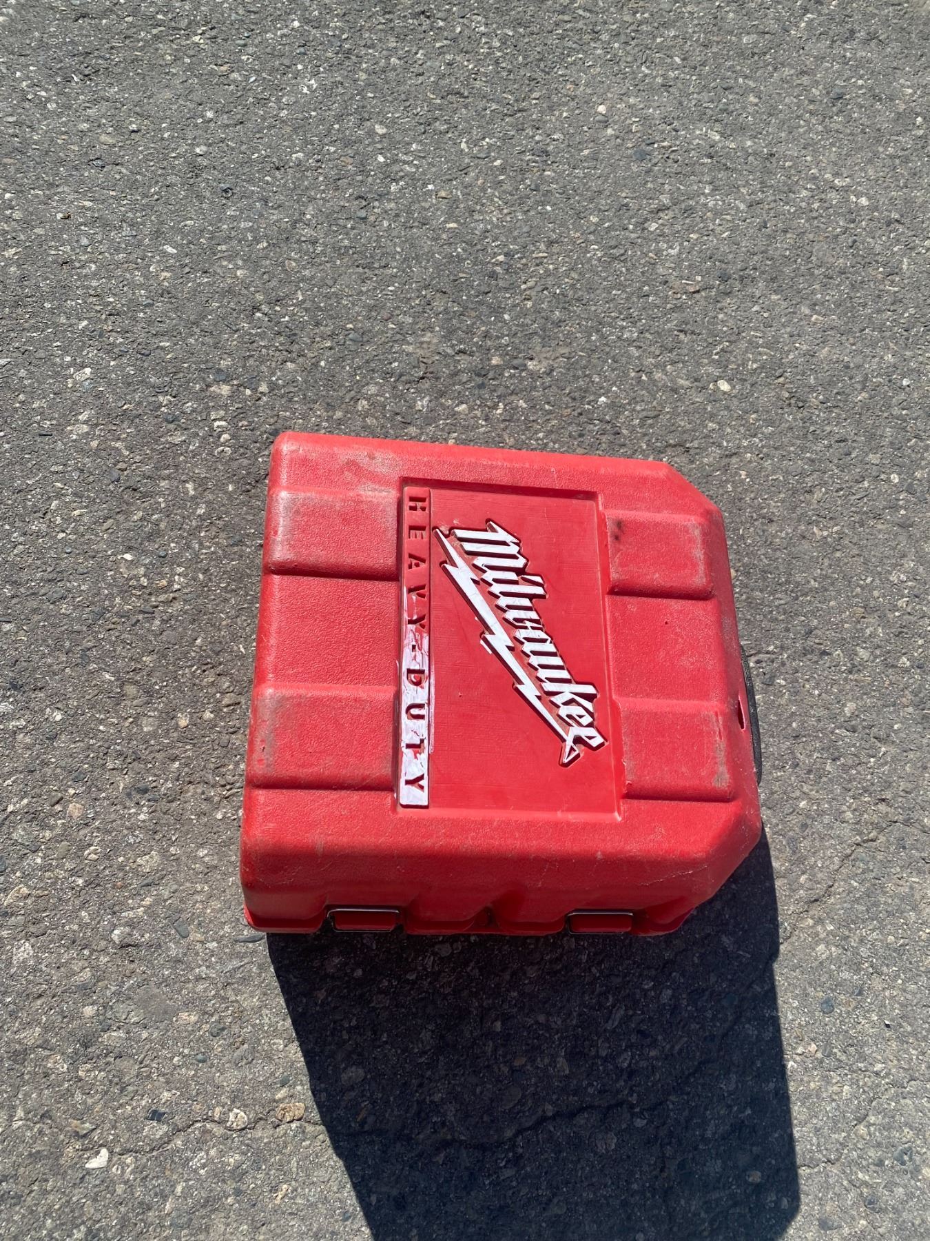Milwaukee router