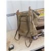Image 4 : Wooden Tool Box, 40lbs Stall Weight, Canvas Back Pack