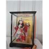 Image 2 : Oriental Figurines with Case, Lady Figurine, Carnival Glass