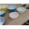 Image 2 : 13 x Mixing Bowls, Casserole Dish: Pyrex, Some FireKing