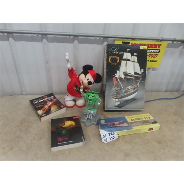 2 x Model kits,  2 x Special Effects Books, M+M Candy Dispenser Disney Motion :  Mickey Mouse