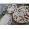 Image 3 : 12 x Gibson Strawberry Plates, 4 x Doulton Bowls 7 x  van Desca Plates + Cups