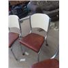 Image 3 : 4 Retro Chrome Chairs
