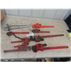 Image 1 : Rigid Pipe Bender & 8 Pipe Wrenches