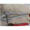 Image 2 : Rigid Pipe Bender & 8 Pipe Wrenches