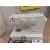 Image 2 : Singer Promise Portable Electric Sewing Machine
