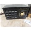 Image 2 : 2 Admiral Bakelight Radios
