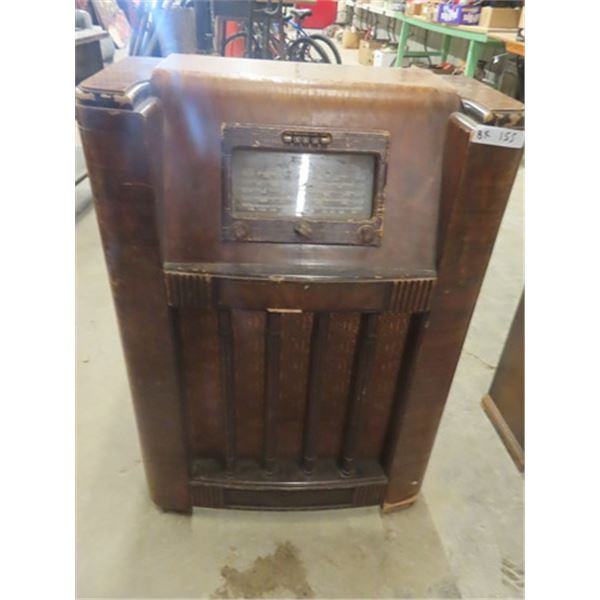 DeForest Cabinet Radio